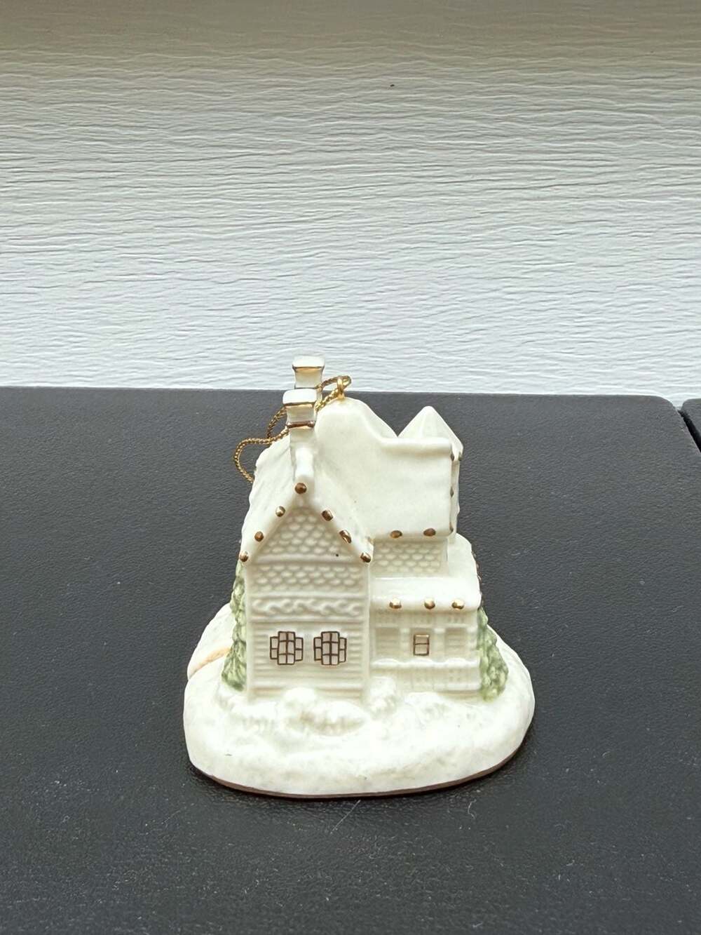 Thomas Kinkade A Holiday Gathering White Christmas Ornament